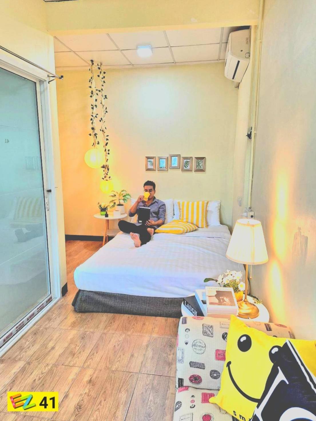 Ez Sleep @ Ratchada 19 Vandrerhjem Bangkok Eksteriør bilde
